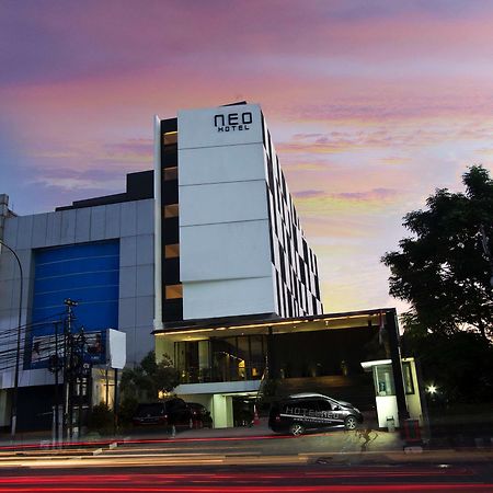 Neo Hotel Tendean Jakarta By Aston Exterior photo